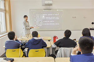 北京一土學(xué)校校園環(huán)境