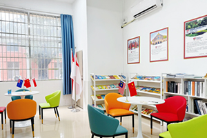 廣東外語(yǔ)外貿(mào)大學(xué)國(guó)際學(xué)院（白云湖校區(qū)）