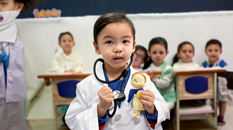 哈羅國際學(xué)校多少錢一年