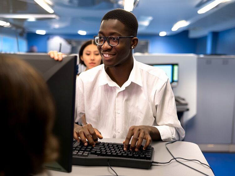 北外同文外國(guó)語(yǔ)學(xué)校學(xué)費(fèi)貴嗎？2025年最新收費(fèi)標(biāo)準(zhǔn)